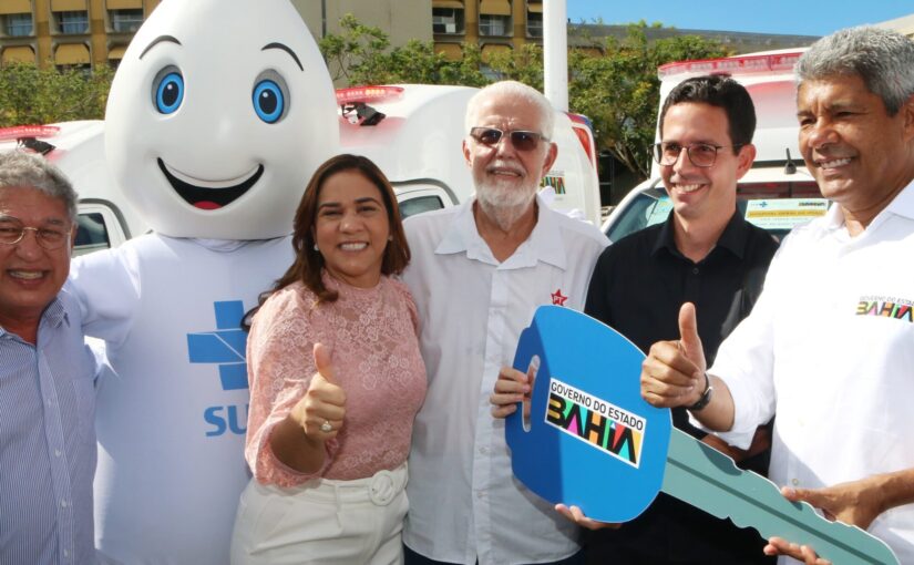 Com investimento superior a R$ 11 milhões, Governo da Bahia entrega 41 ambulâncias a municípios baianos
