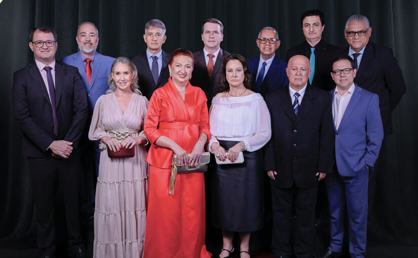 EDIÇÃO ESPECIAL DESTAQUE EMPRESARIAL EM TEIXEIRA DE FREITAS